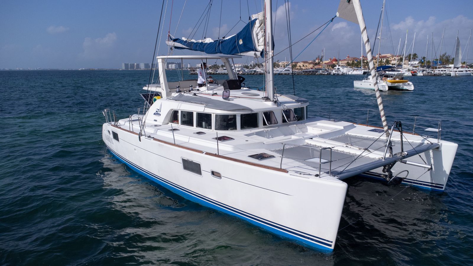 Catamaran 50 ft Aaron - Image 3